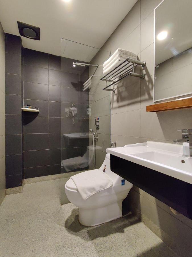 Castello Hotel Kulai Εξωτερικό φωτογραφία