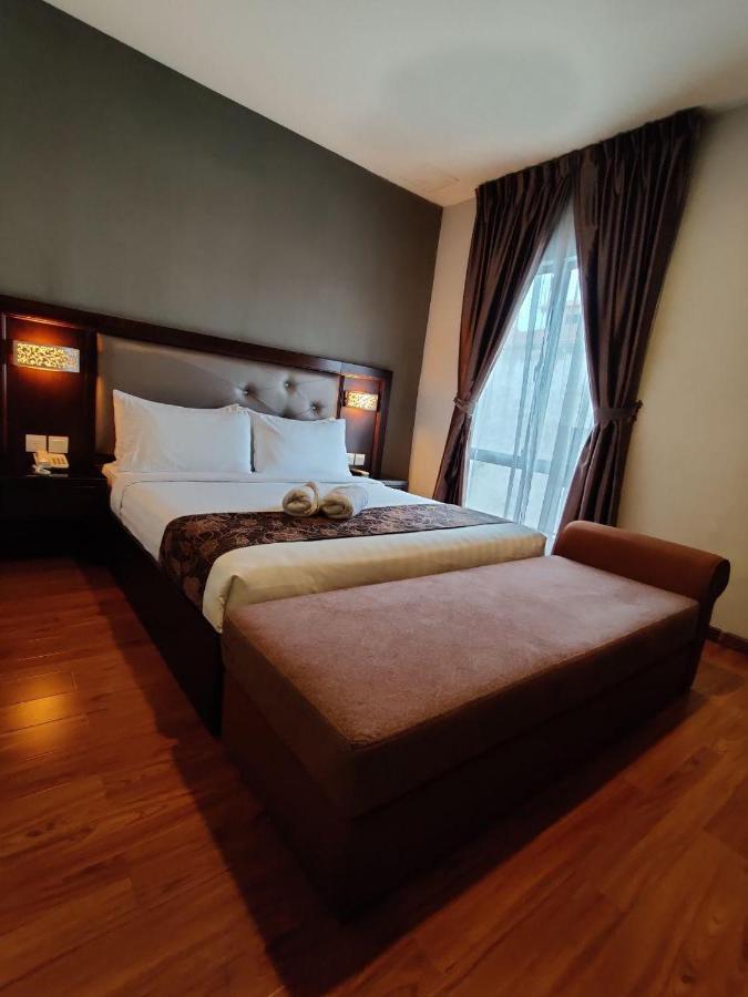 Castello Hotel Kulai Εξωτερικό φωτογραφία